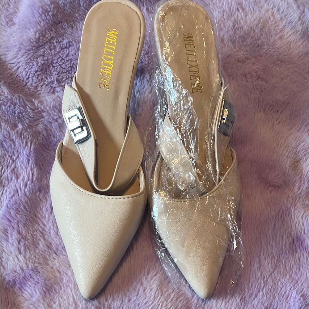 Cream Women's Pointed-Toe Mules